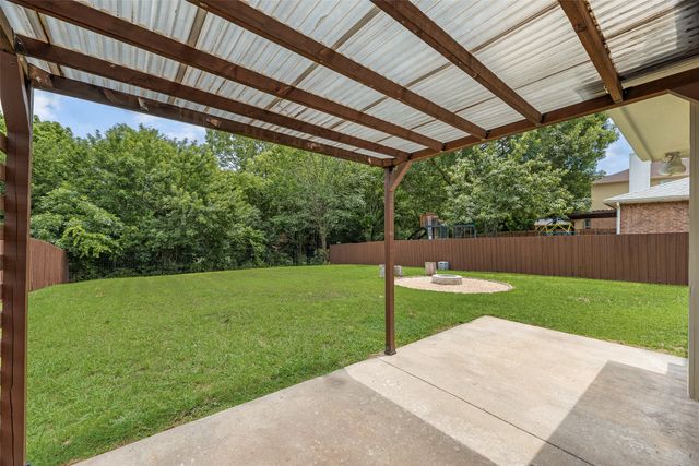 1305 Meadowbrook Drive, Mckinney, TX 75069