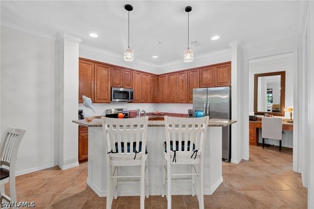 8965 Malibu LN 802, Naples, FL 34113