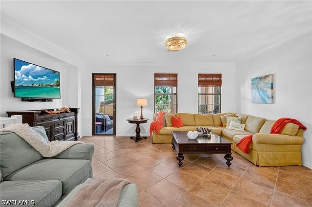 8965 Malibu LN 802, Naples, FL 34113