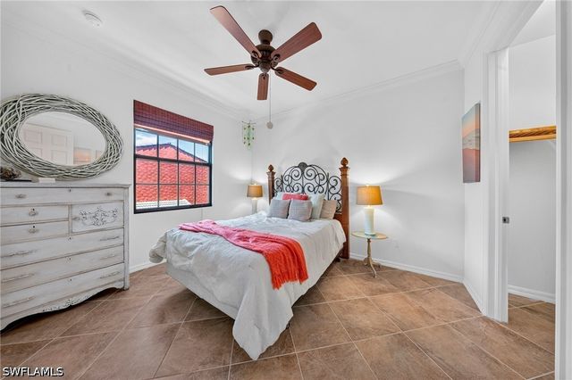 8965 Malibu LN 802, Naples, FL 34113