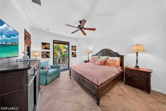 8965 Malibu LN 802, Naples, FL 34113
