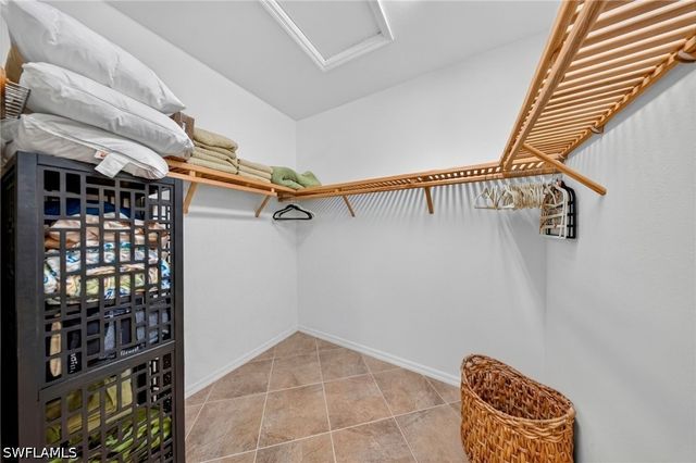 8965 Malibu LN 802, Naples, FL 34113