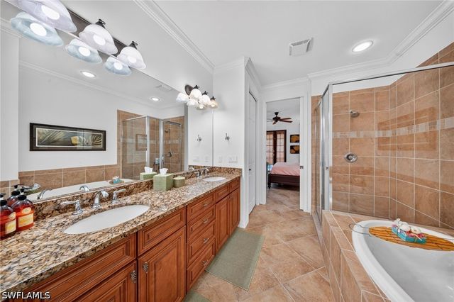 8965 Malibu LN 802, Naples, FL 34113