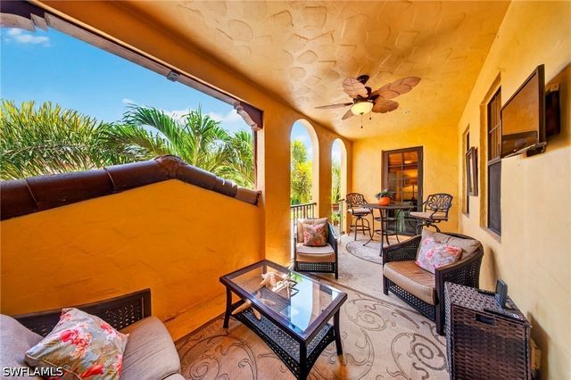 8965 Malibu LN 802, Naples, FL 34113