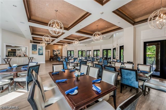 8965 Malibu LN 802, Naples, FL 34113