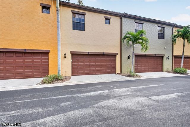 8965 Malibu LN 802, Naples, FL 34113