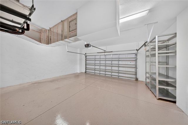 8965 Malibu LN 802, Naples, FL 34113