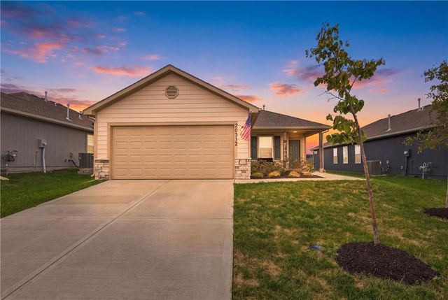 20312 W 193rd Lane, Spring Hill, KS 66083