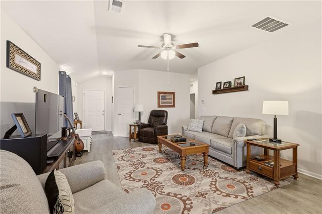 20312 W 193rd Lane, Spring Hill, KS 66083