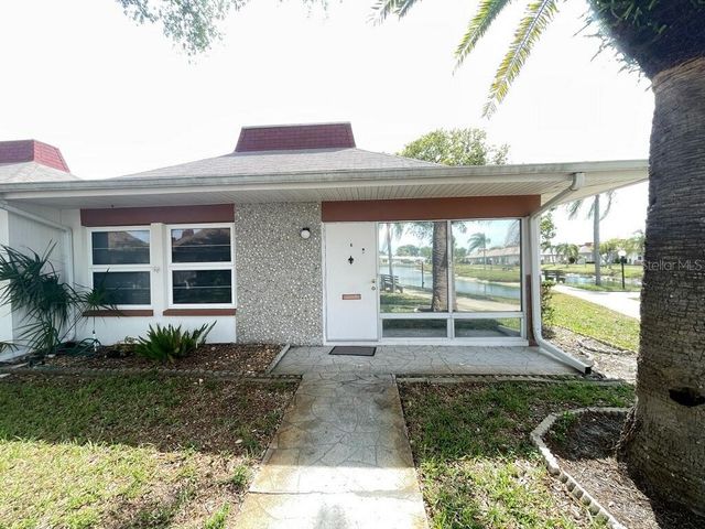 4326 TAHITIAN GARDENS CIRCLE 14E, Holiday, FL 34691