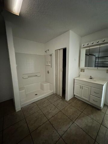 4172 Pine Hollow Circle, Greenacres, FL 33463