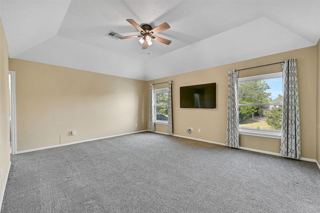 303 Regency Court, Friendswood, TX 77546