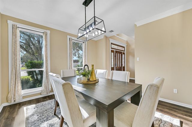 303 Regency Court, Friendswood, TX 77546