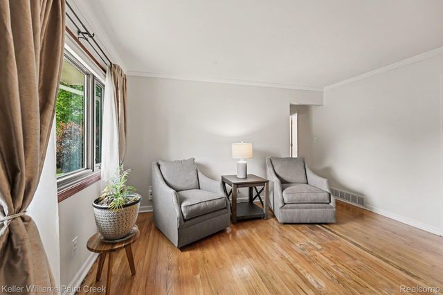 1087 Collingwood Drive, Rochester Hills, MI 48307
