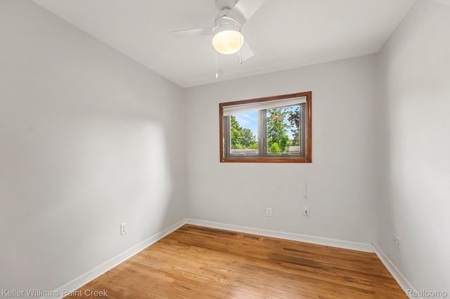 1087 Collingwood Drive, Rochester Hills, MI 48307