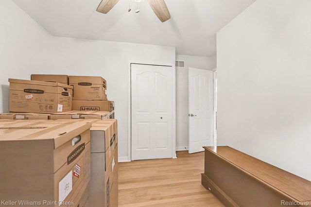 1087 Collingwood Drive, Rochester Hills, MI 48307