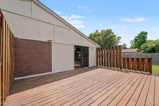 1087 Collingwood Drive, Rochester Hills, MI 48307