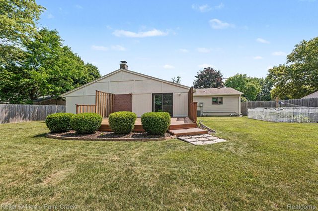 1087 Collingwood Drive, Rochester Hills, MI 48307