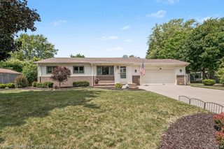 1087 Collingwood Drive, Rochester Hills, MI 48307