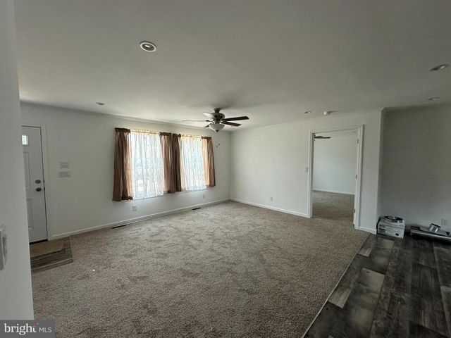 28 LINCOLN AVE, Coatesville, PA 19320