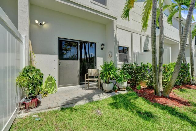 975 NW 3rd Terrace, Pompano Beach, FL 33060