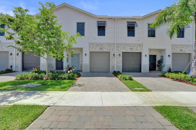 975 NW 3rd Terrace, Pompano Beach, FL 33060