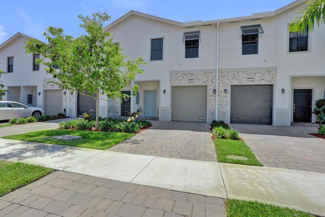 975 NW 3rd Terrace, Pompano Beach, FL 33060