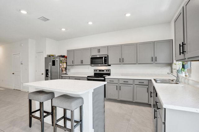 975 NW 3rd Terrace, Pompano Beach, FL 33060
