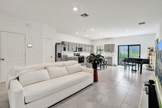 975 NW 3rd Terrace, Pompano Beach, FL 33060