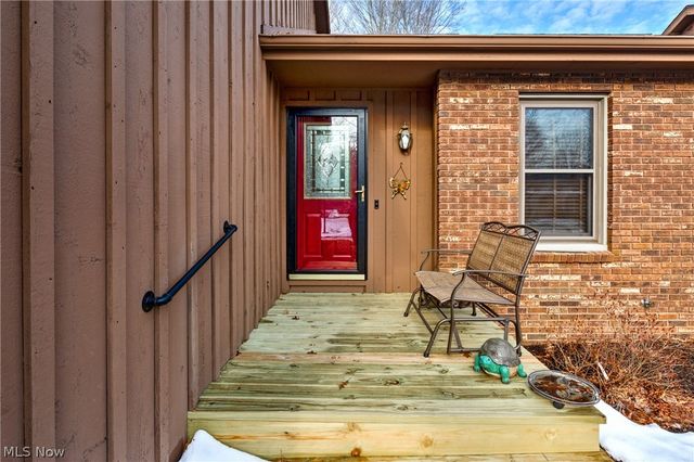 202 Tournament Trail, Cortland, OH 44410