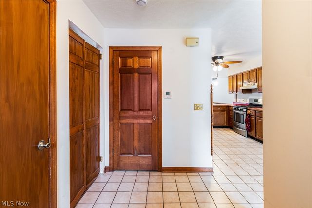 202 Tournament Trail, Cortland, OH 44410