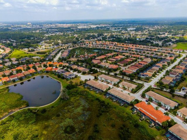 7876 OAK REFLECTION LOOP, Davenport, FL 33837