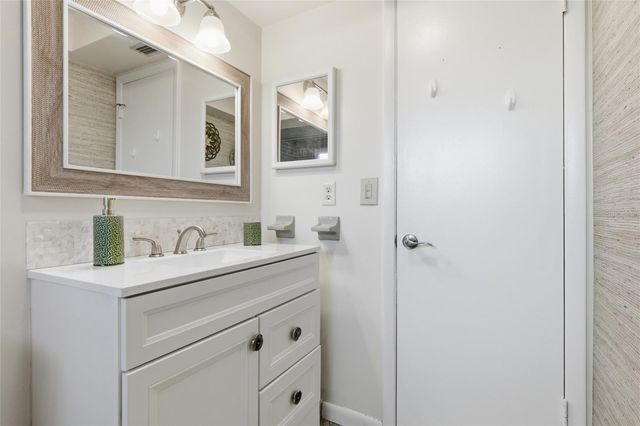 52 ANNAPOLIS LANE, Rotonda West, FL 33947