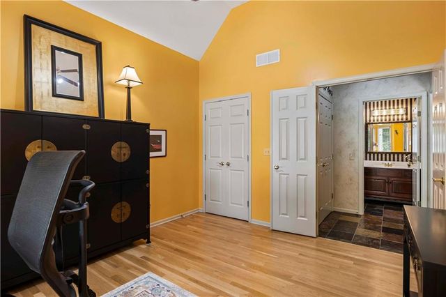 180 E Loch Lloyd Parkway, Loch Lloyd, MO 64012