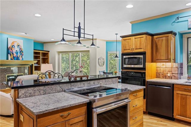 180 E Loch Lloyd Parkway, Loch Lloyd, MO 64012