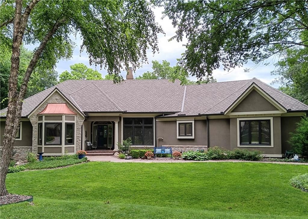 180 E Loch Lloyd Parkway, Loch Lloyd, MO 64012