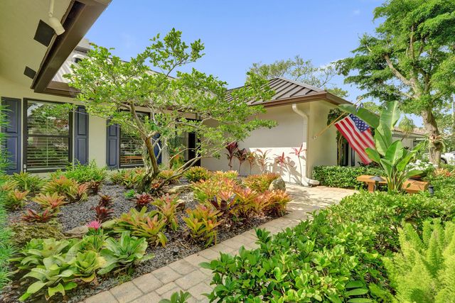 3484 Pine Haven Circle, Boca Raton, FL 33431