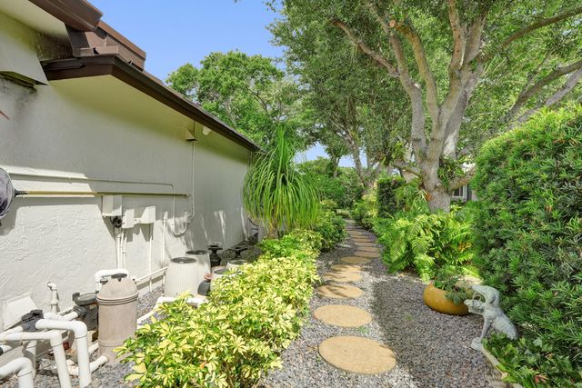 3484 Pine Haven Circle, Boca Raton, FL 33431