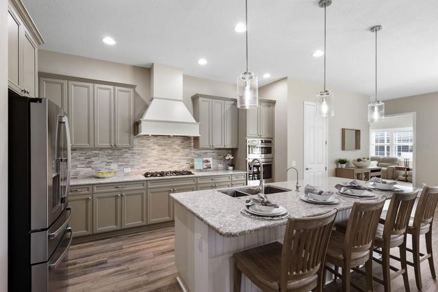 569 MAST DRIVE, Bradenton, FL 34208