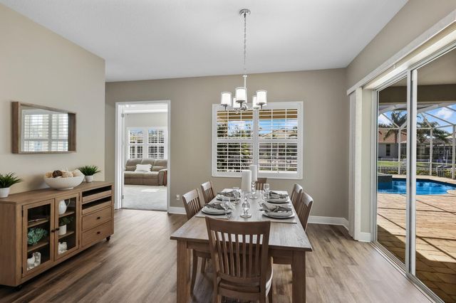 569 MAST DRIVE, Bradenton, FL 34208