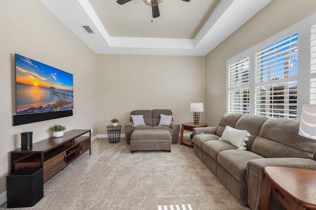 569 MAST DRIVE, Bradenton, FL 34208