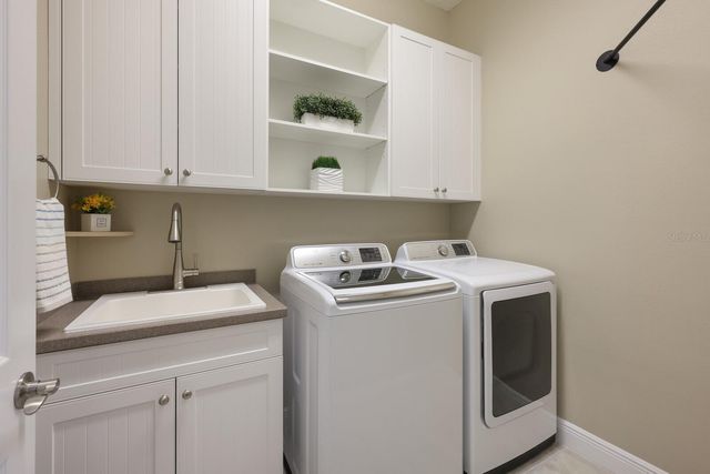 569 MAST DRIVE, Bradenton, FL 34208