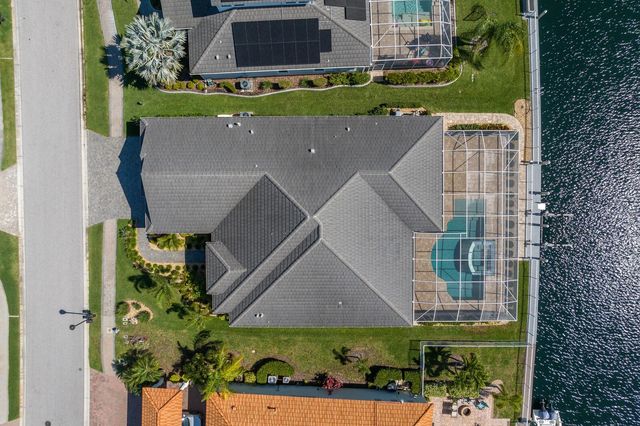 569 MAST DRIVE, Bradenton, FL 34208