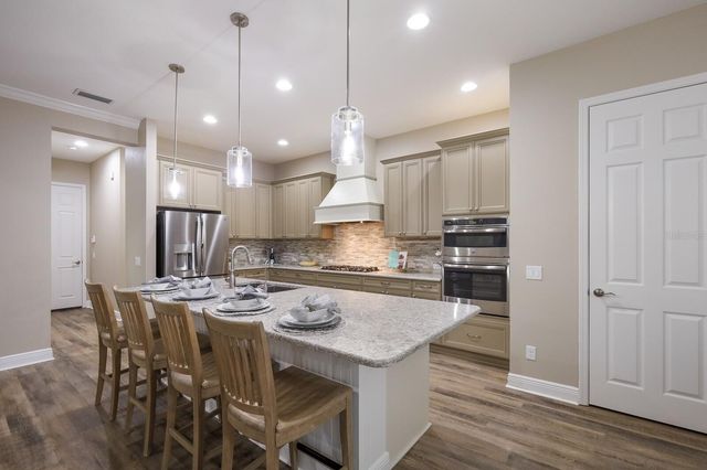 569 MAST DRIVE, Bradenton, FL 34208