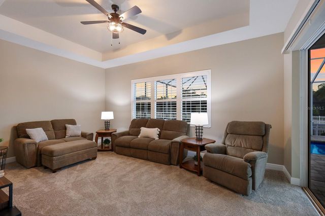 569 MAST DRIVE, Bradenton, FL 34208