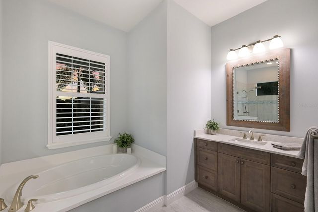 569 MAST DRIVE, Bradenton, FL 34208