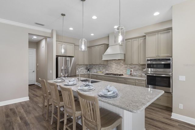 569 MAST DRIVE, Bradenton, FL 34208