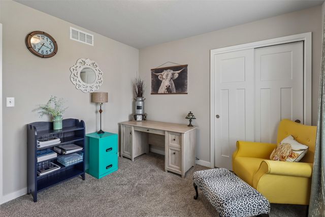 810 NE Meadow Landing Drive, Ankeny, IA 50021