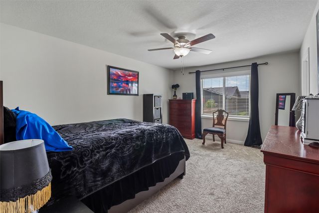 810 NE Meadow Landing Drive, Ankeny, IA 50021
