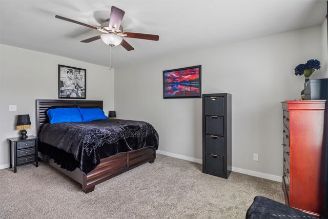 810 NE Meadow Landing Drive, Ankeny, IA 50021